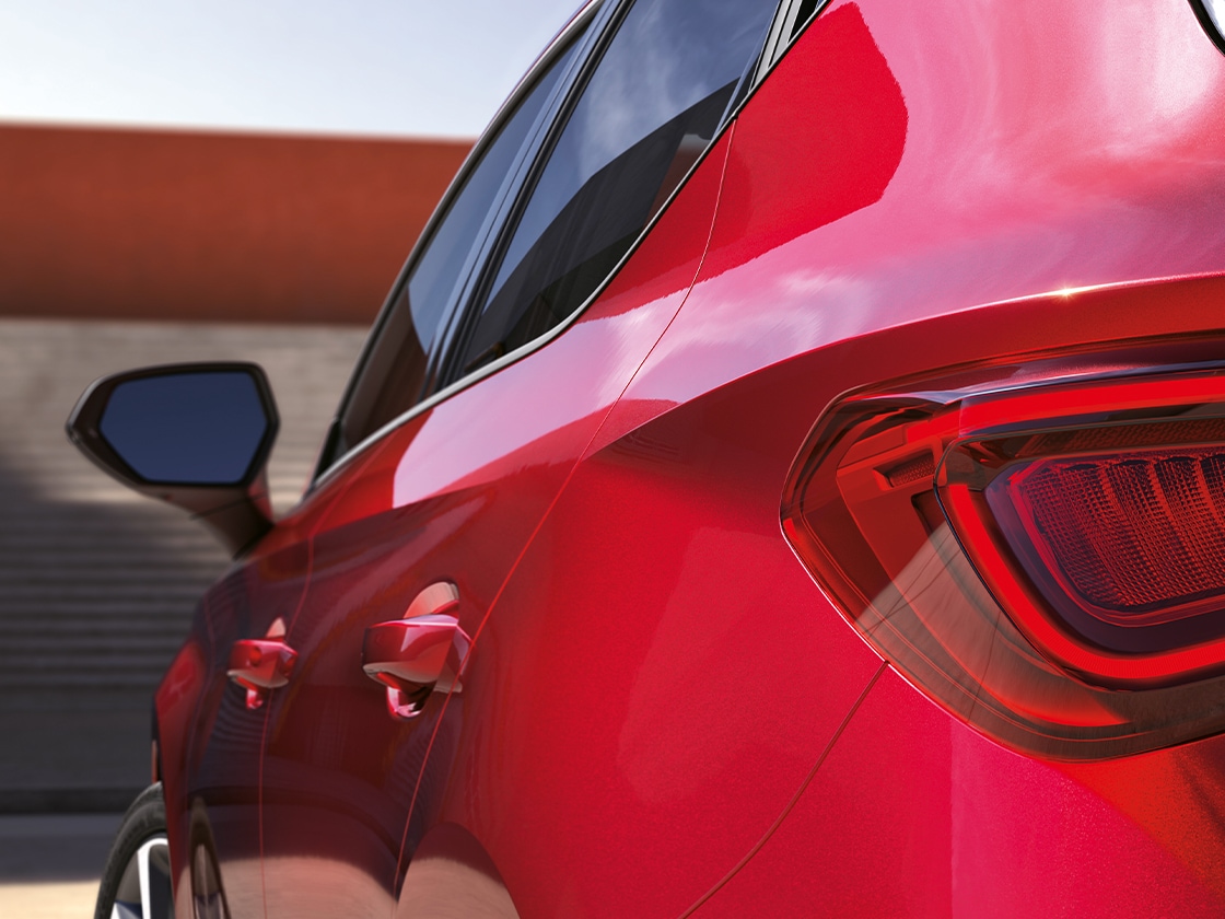 Advanced sensors ensure side assist functionality, alerting drivers to vehicles in their blind spots.