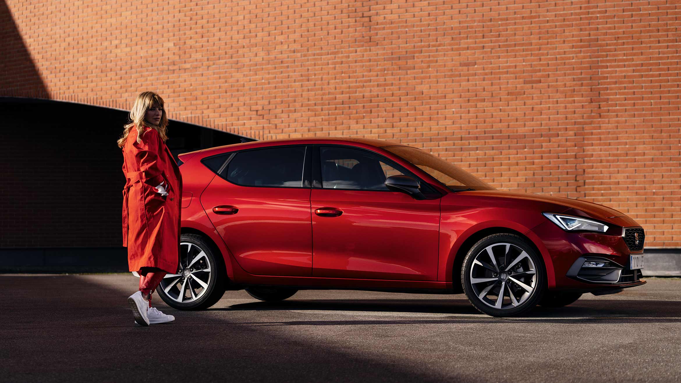 Penelope Goed doen heilige SEAT Leon, an innovative compact car and design | SEAT