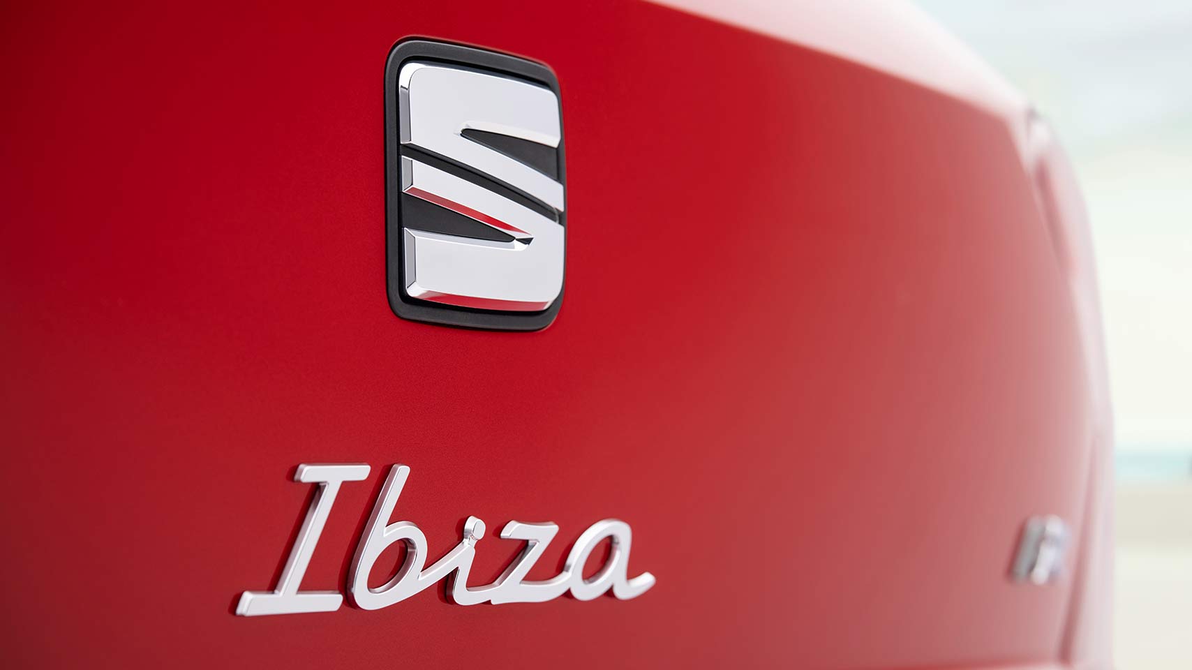 File:SEAT Ibiza I New Style Katalystor Emblema 1991.jpg - Wikimedia Commons